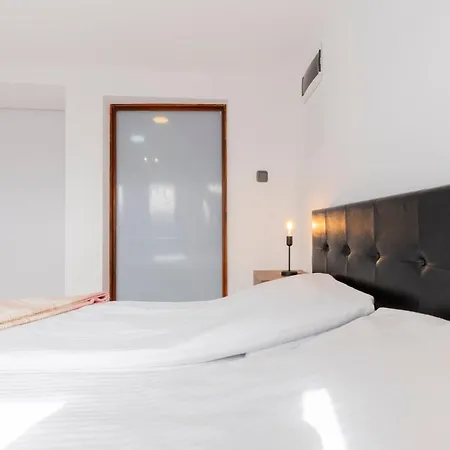 Bobevata Guest House - Floor 1 - Stunning View Old Town Veliko Tŭrnovo Exterior photo