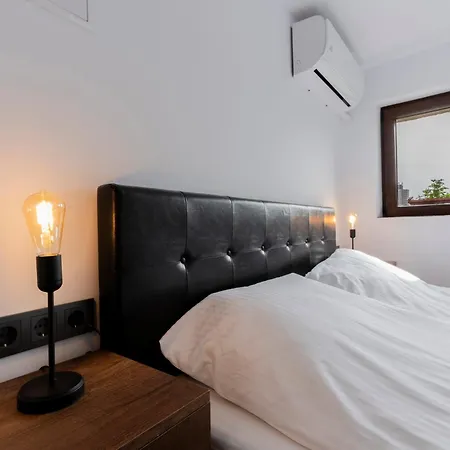 Bobevata Guest House - Floor 1 - Stunning View Old Town Veliko Tŭrnovo Exterior photo