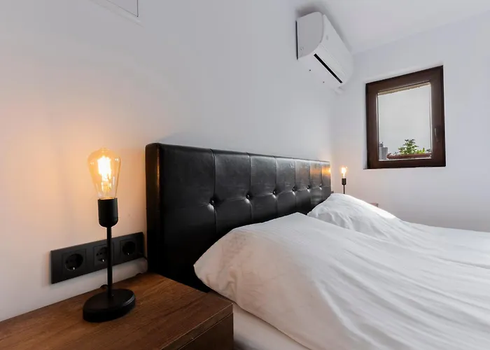 Bobevata Guest House - Floor 1 - Stunning View Old Town